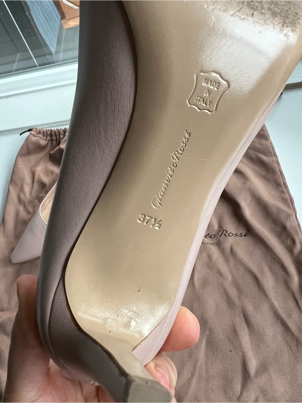 Gianvito Rossi Blush Pink Pointed-Toe Leather Pumps - Picture 4 of 6